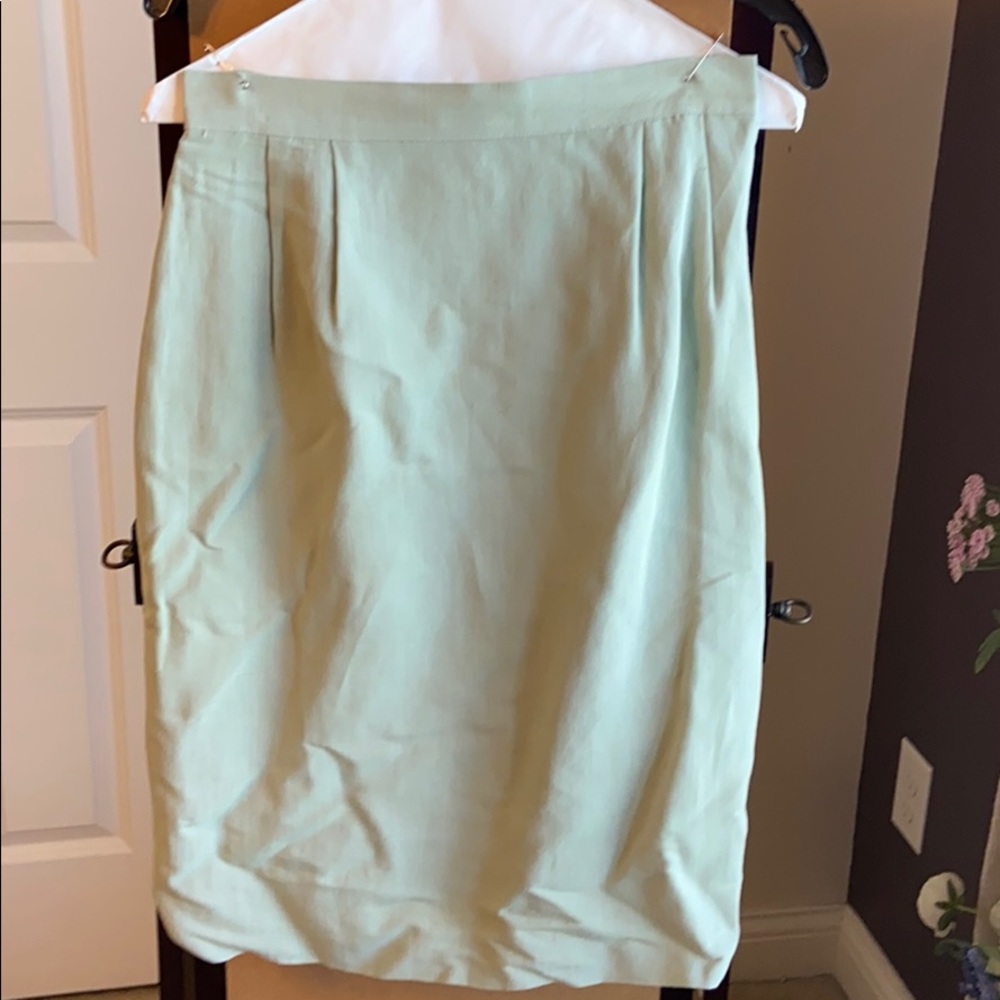 Casual Corner linen skirt 8 green